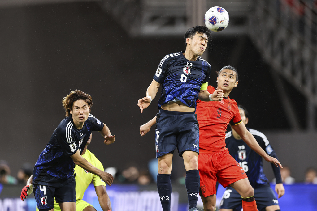 中超比赛亮点：上海海港2-1取胜山东泰山,